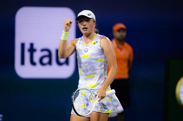 斯瓦泰克赢下00后巅峰战 距“阳光双冠”仅差三胜